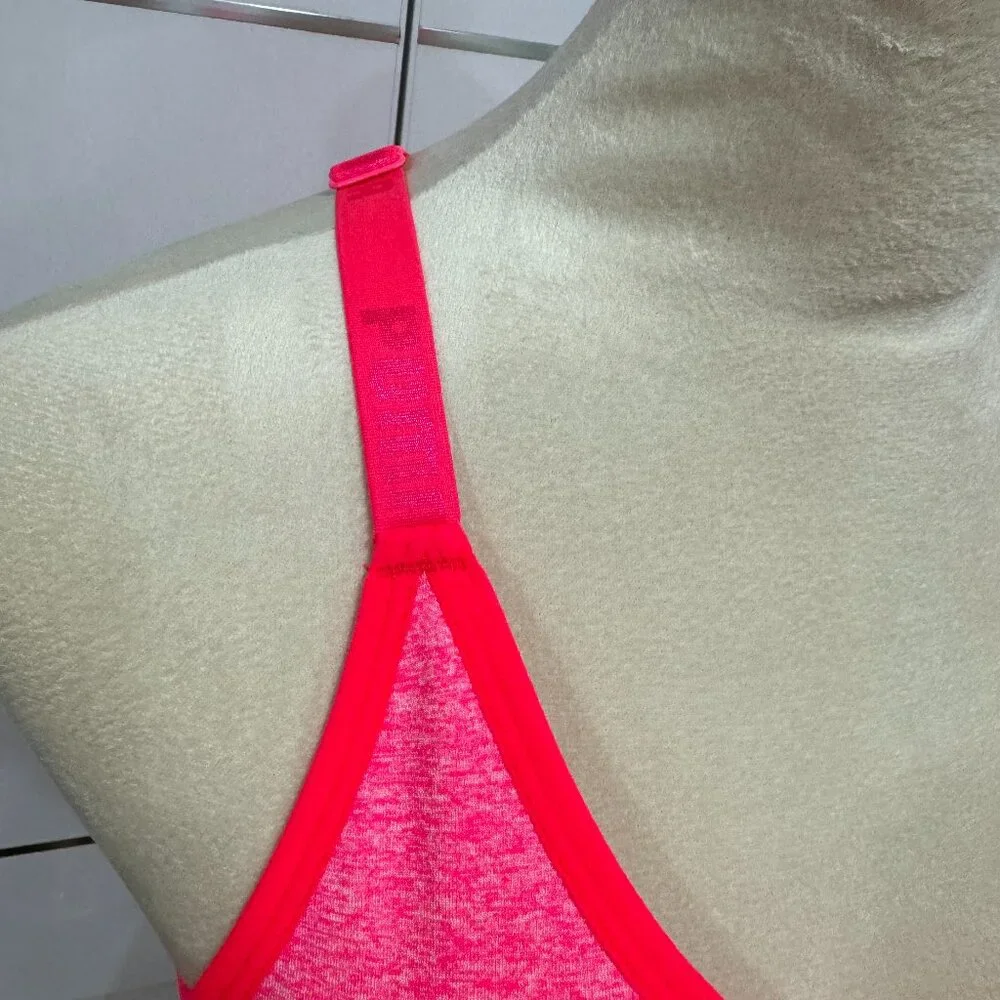 PUMA Women's Seamless Sports Bra with Removable Cups, NEW, Size L - Picture 4 of 9